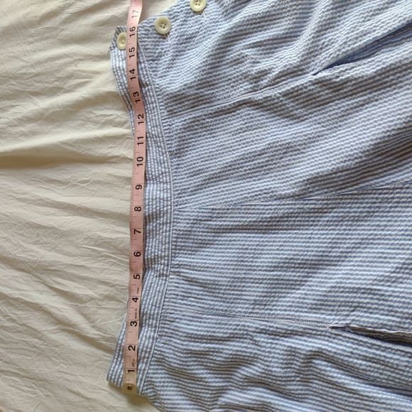 Eddie Bauer blue and white seersucker striped loose shorts size 32 - Picture 3 of 10